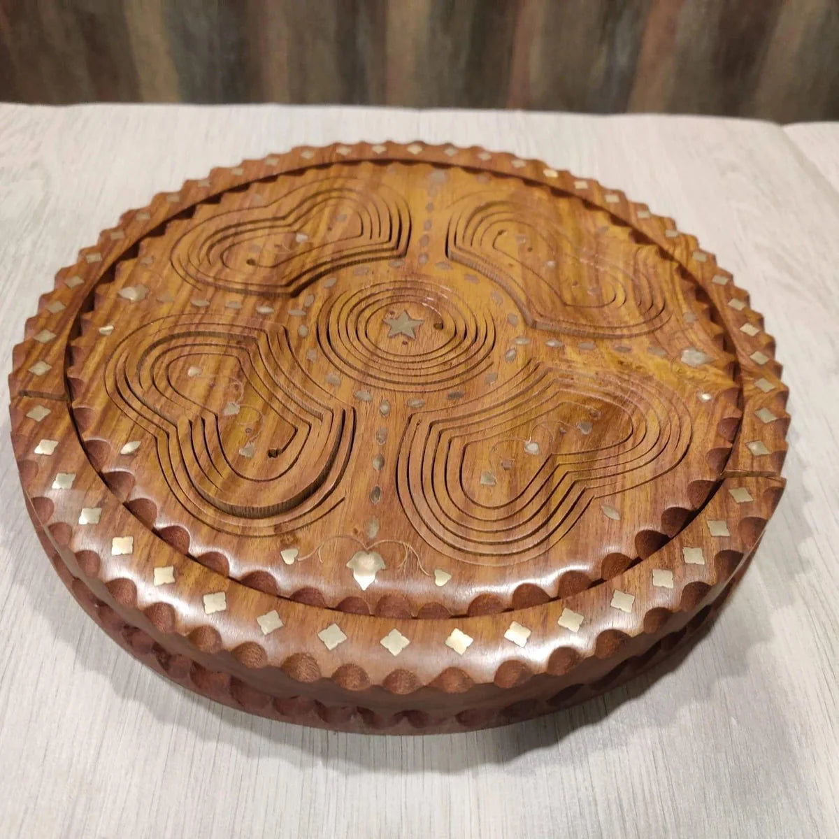 Round Wooden Foldable Dry Fruit Basket – 5 Compartments